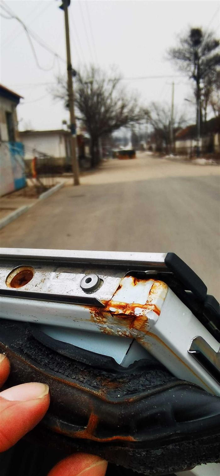 丰田rav4车门生锈怎么样投诉,丰田rav4汽修通病