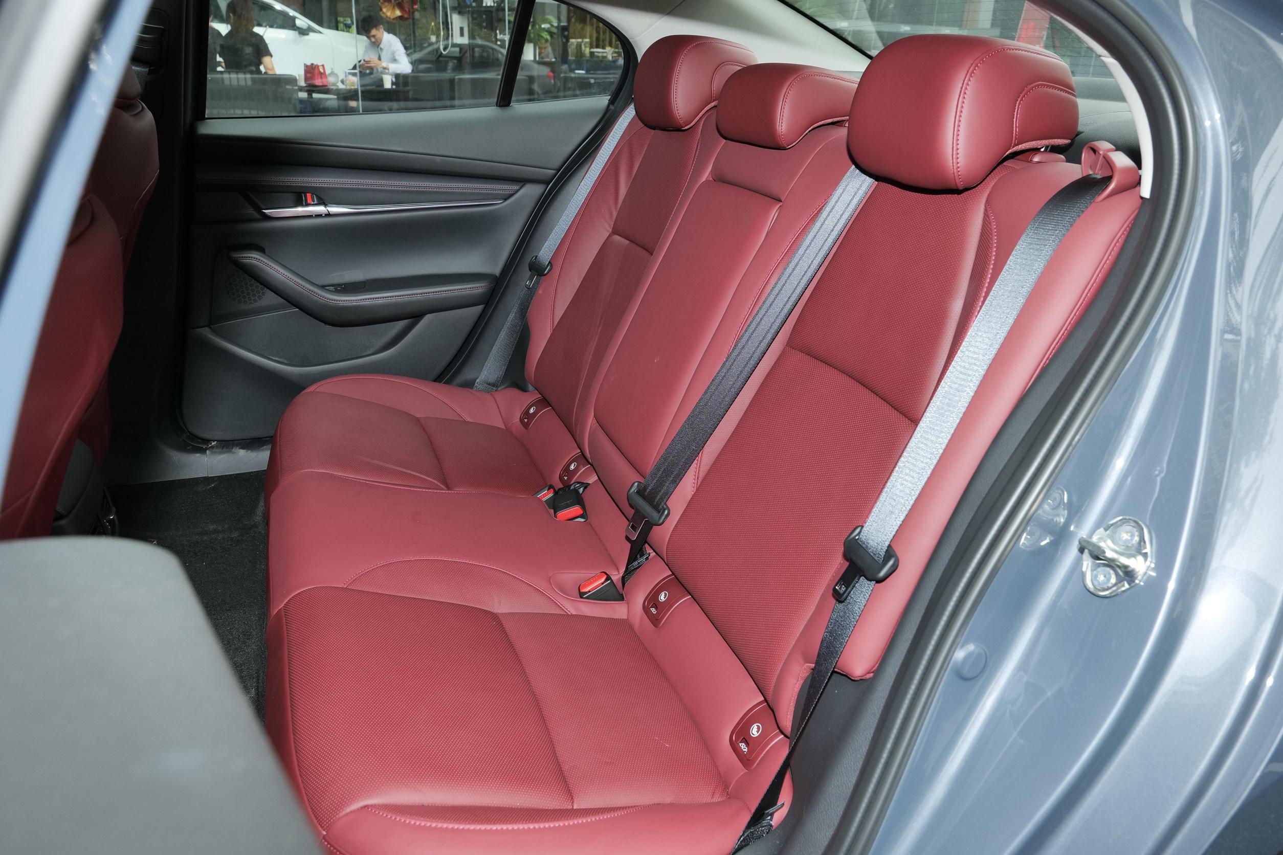 马自达3昂克赛拉，值不值得购买？