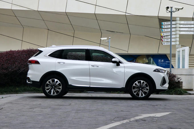 魏牌拿铁DHT-PHEV,魏牌拿铁四驱纯电续航