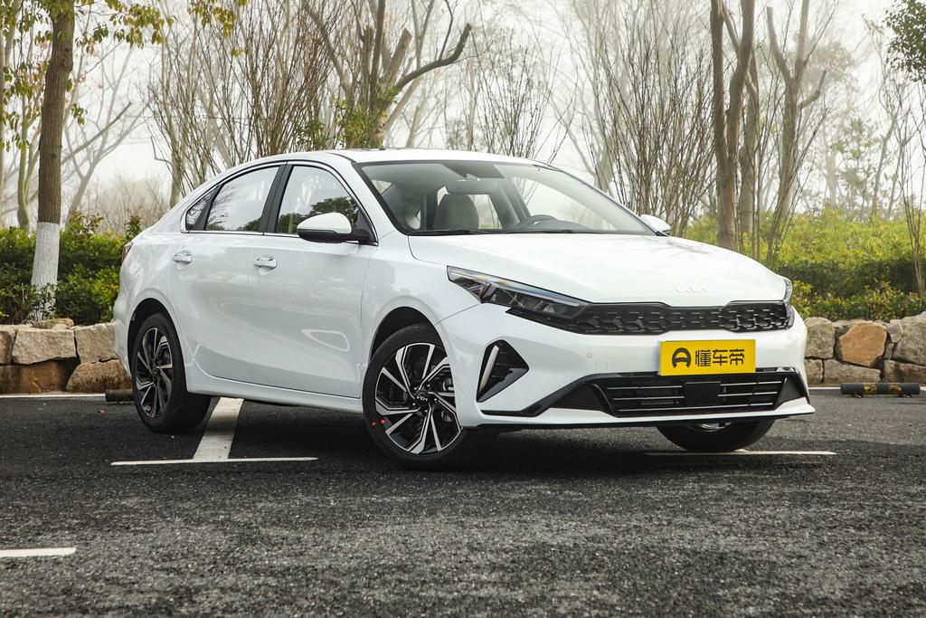 起亚k3这款车空间怎么样,新起亚k3百公里油耗