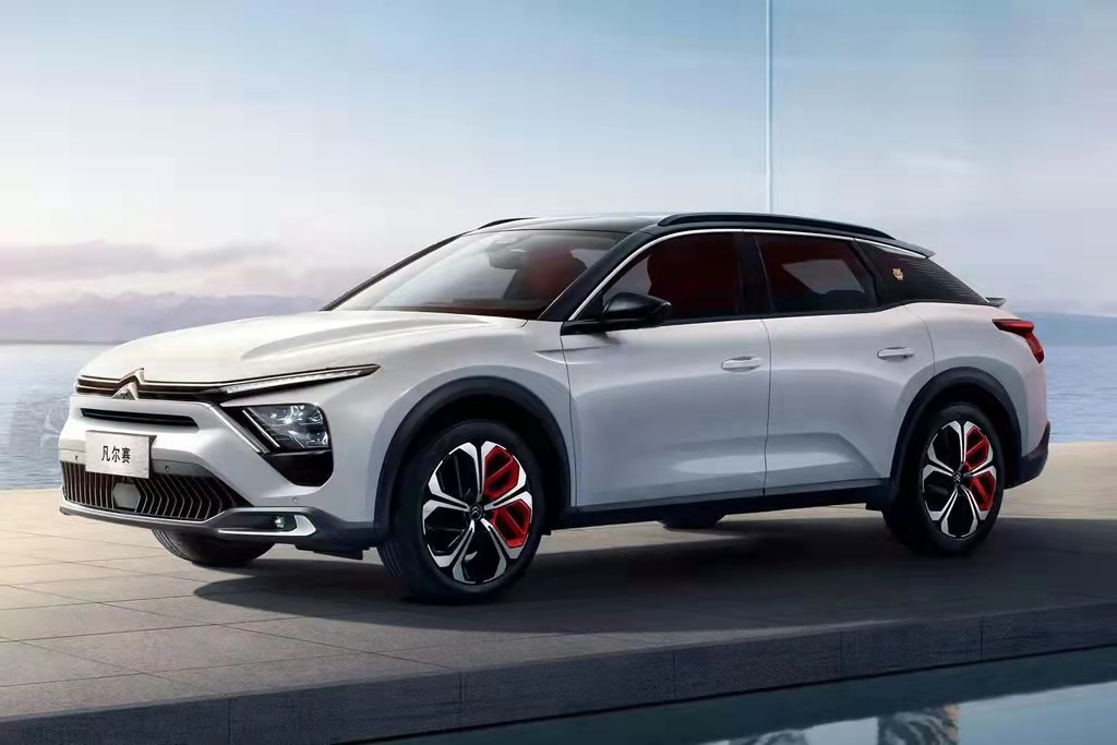 凡尔赛c5x和标致308s,标致308和雪铁龙c5x哪个好