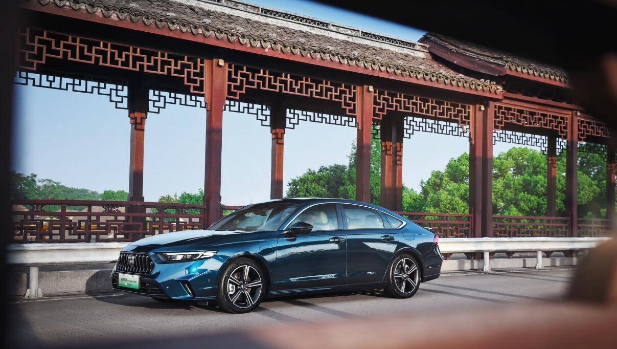 最新款入门级轿车推荐,配置高价格低的合资中级轿车推荐