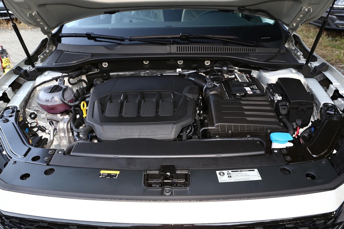 试驾大众帕萨特星空版,试驾帕萨特2024款380星空豪华版