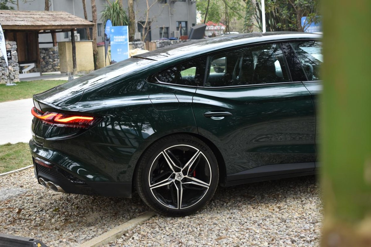 鍚嶇埖mg7濂崇敓璇曢┚瑙嗛 (鑳栧摜璇曢┚鍚嶇埖mg7瑙嗛)