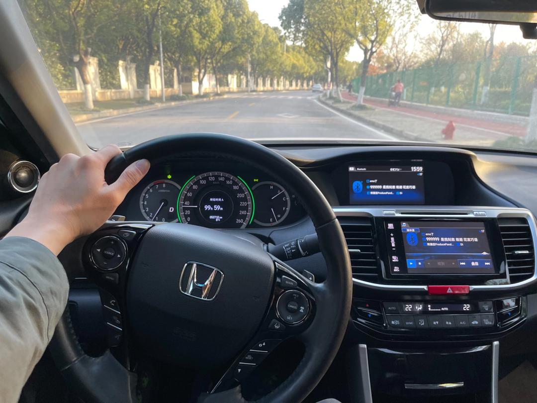 2020年雅阁1.5t大功率二手价格,2014款雅阁2.4豪华版二手价格