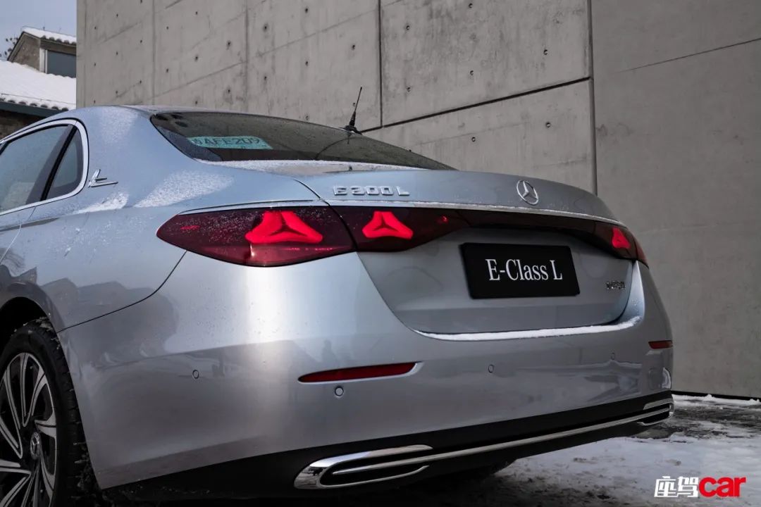 梅赛德斯奔驰e300l高清图,梅赛德斯奔驰e300l配置