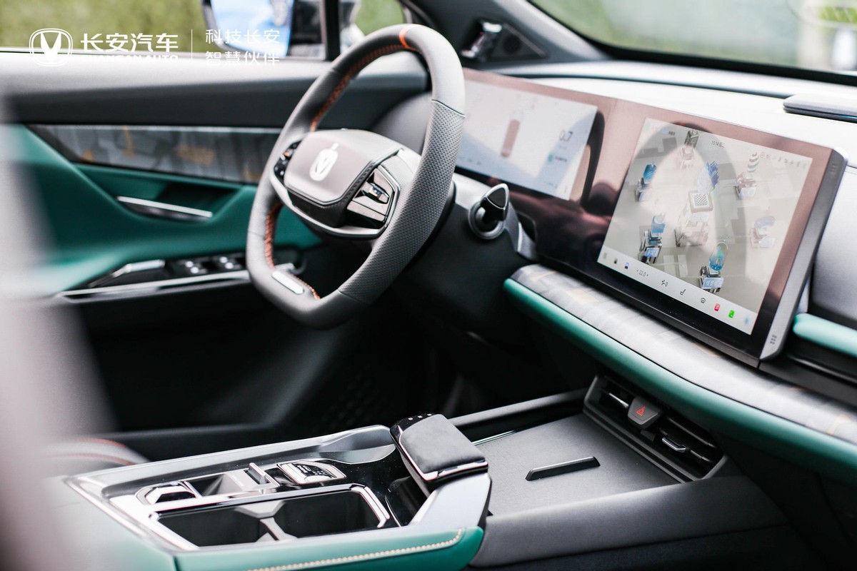 长安uni-t运动版最低价多少钱,长安uni-t尊享版最新优惠多少钱