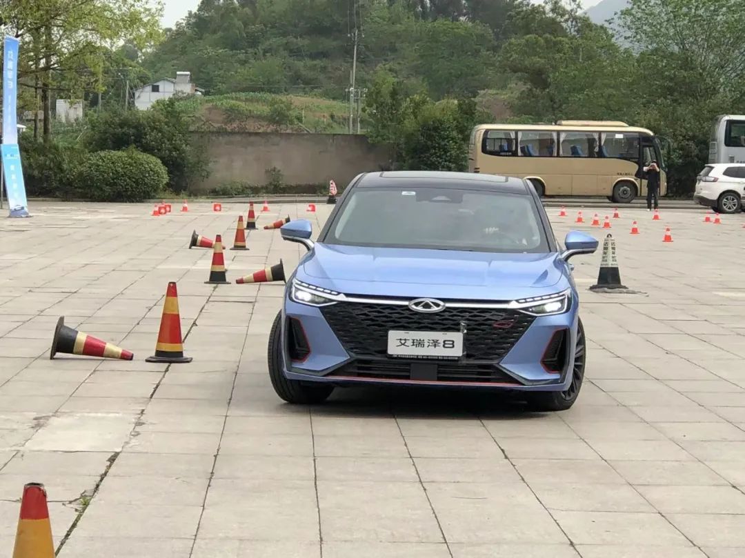 艾瑞泽8试驾测评,艾瑞泽8底盘