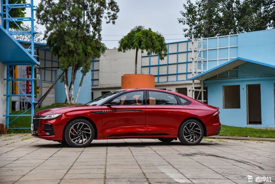 林肯顶级豪华轿车,林肯27寸大屏幕新车