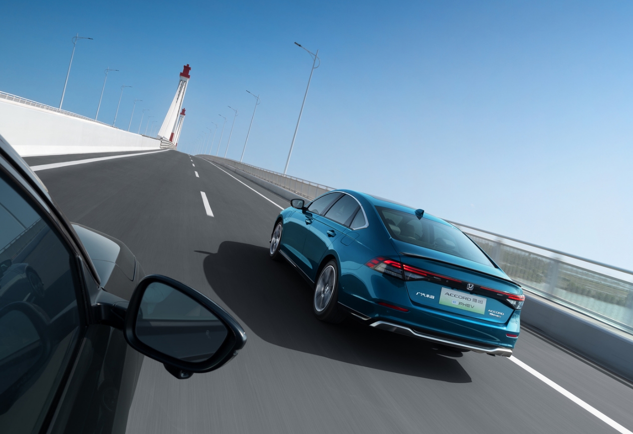 月销8989辆!新势*霸力**占流量的当下,全新雅阁还值不值得买?