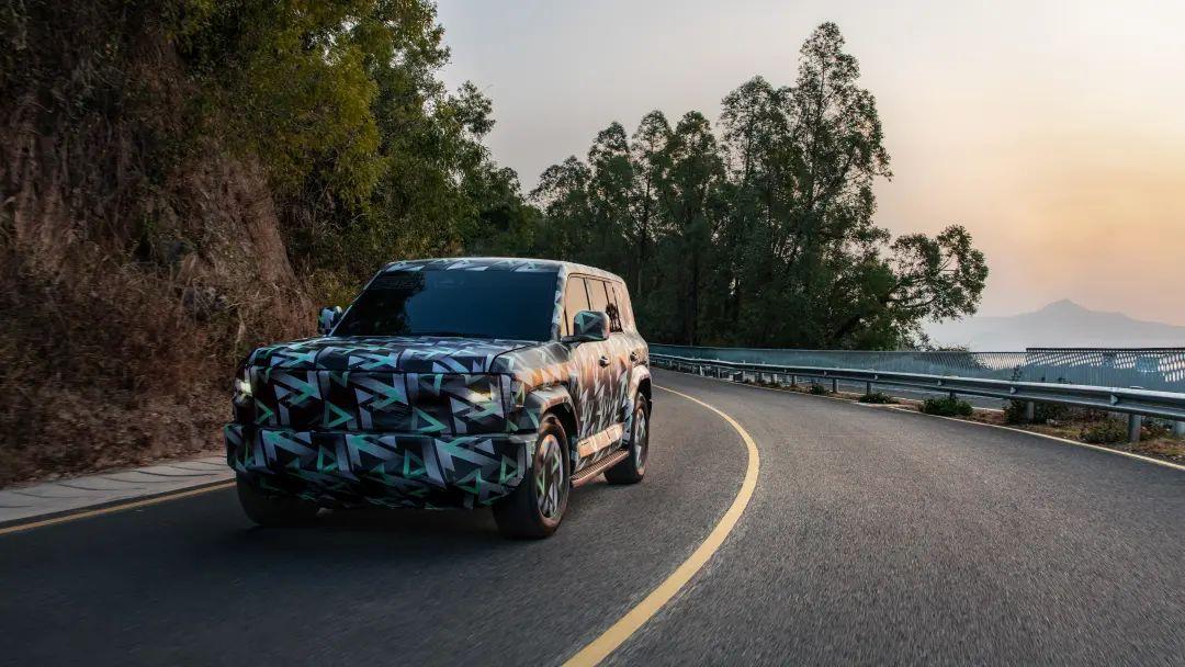 比亚迪是如何成销冠的,为什么比亚迪可以做到月销25万辆