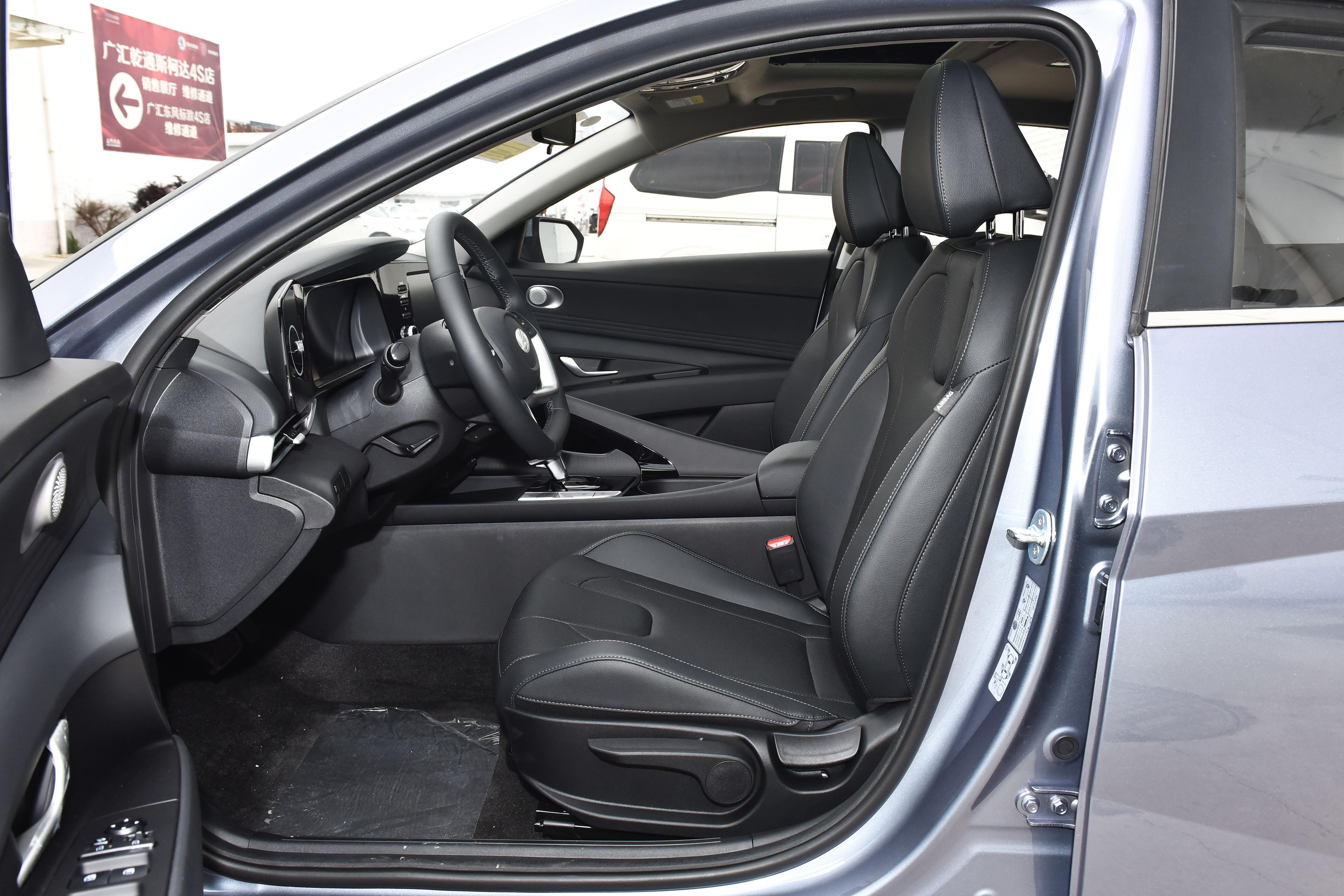 23年9月份现代伊兰特落地价,3.68万现代伊兰特