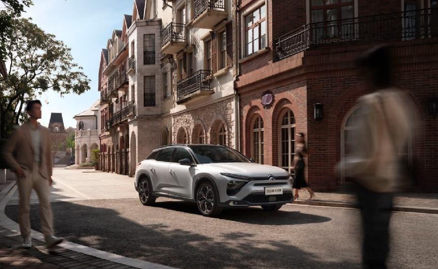 凡尔赛c5x一级车全款落地,c5x凡尔赛对比雅阁