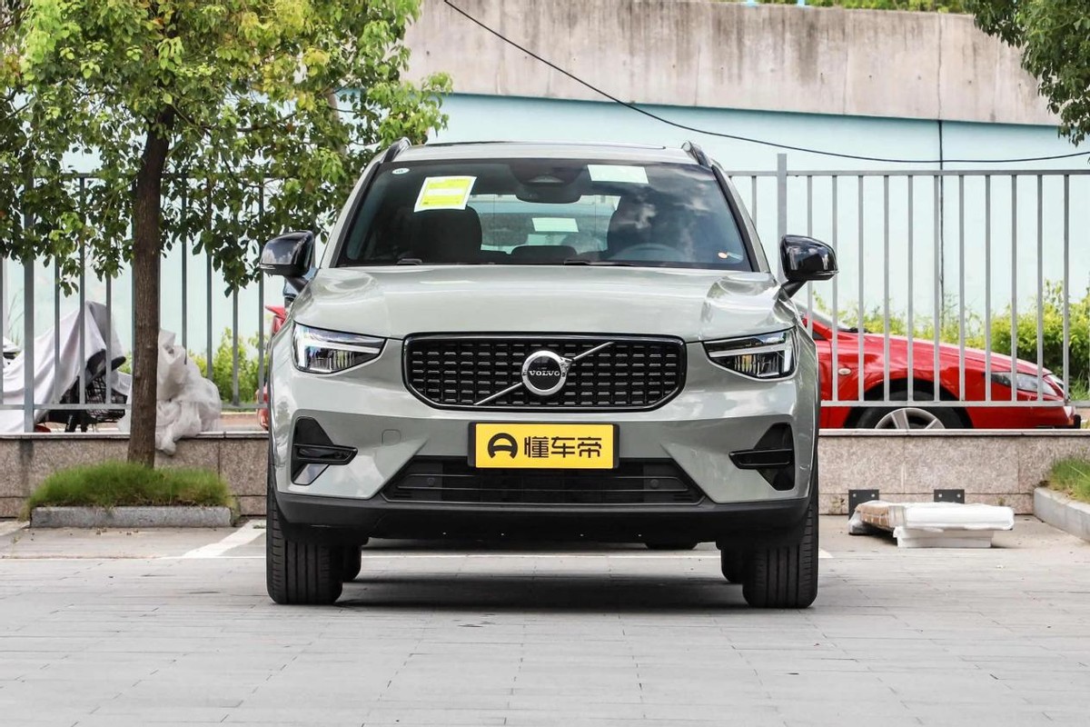 沃尔沃xc40和凯迪拉克xt4选哪个,沃尔沃xc40和凯迪拉克xt4怎么选