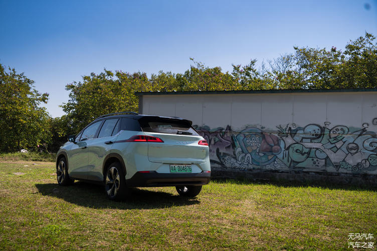 大空间与长续航强强联合！试驾体验AIONVPlus