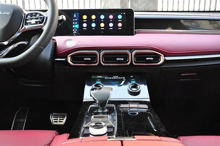 捷途x70plus对比捷途x90plus,捷途x70plus对比长安欧尚x7plus