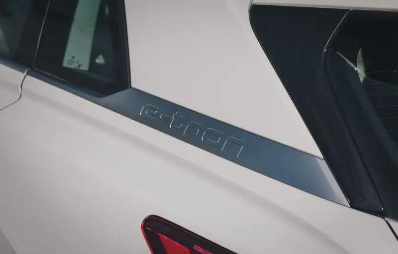 奥迪q5e-tron对比modely,奥迪e-tron和q5e-tron区别