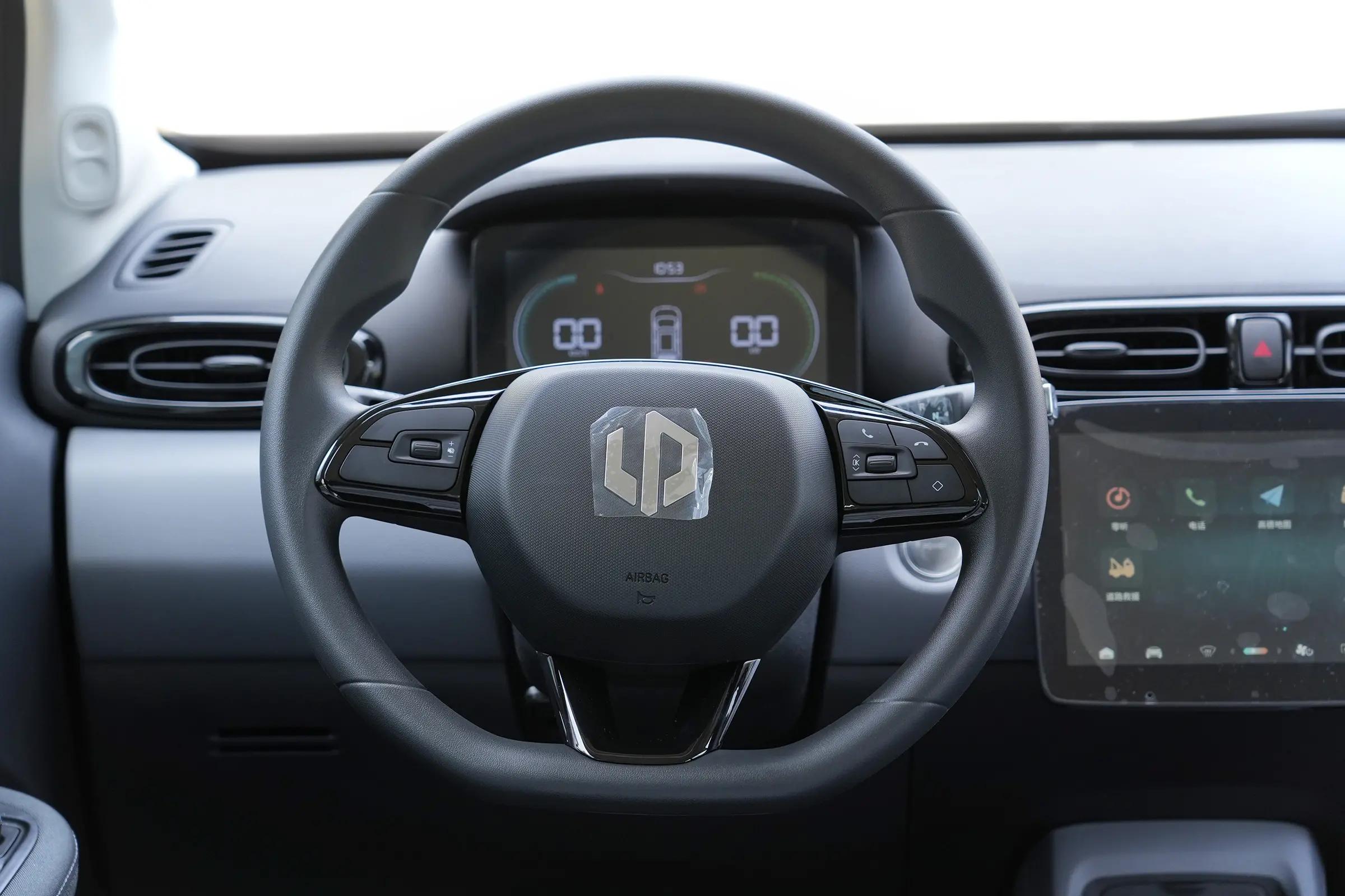 新2022款零跑t03和2021款零跑t03,2022款全新零跑T03