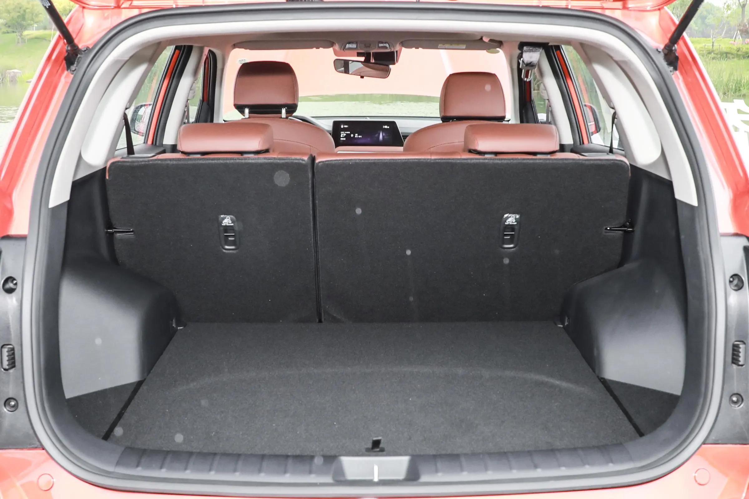 2021起亚智跑2.0油耗和质量怎样,起亚智跑手动挡有四驱吗