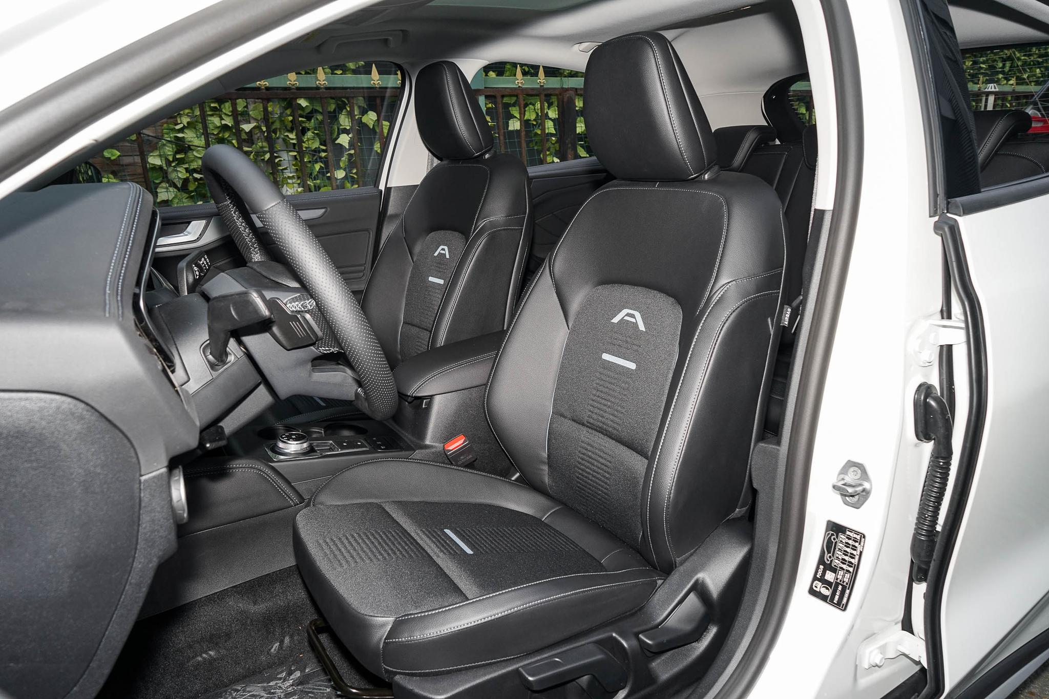 福特福克斯跨界版怎么样,福克斯哪款是四缸发动机at变速箱