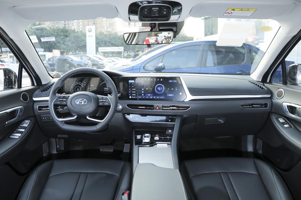 科二如何调节座椅和后视镜,新手上路正确调节座椅和后视镜