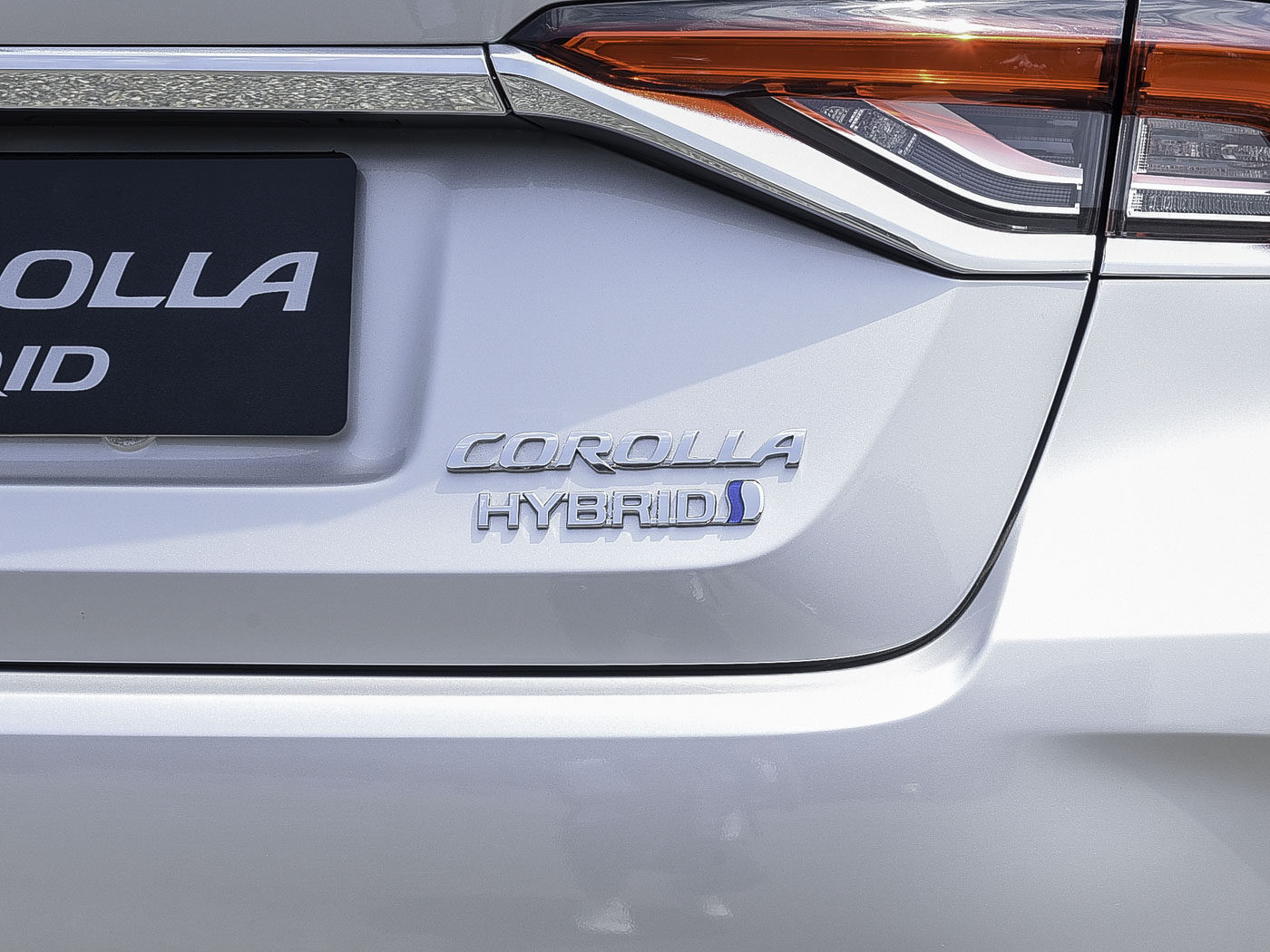 轩逸2022款e-power对比卡罗拉双擎,轩逸e-power和14代新轩逸哪个值得买