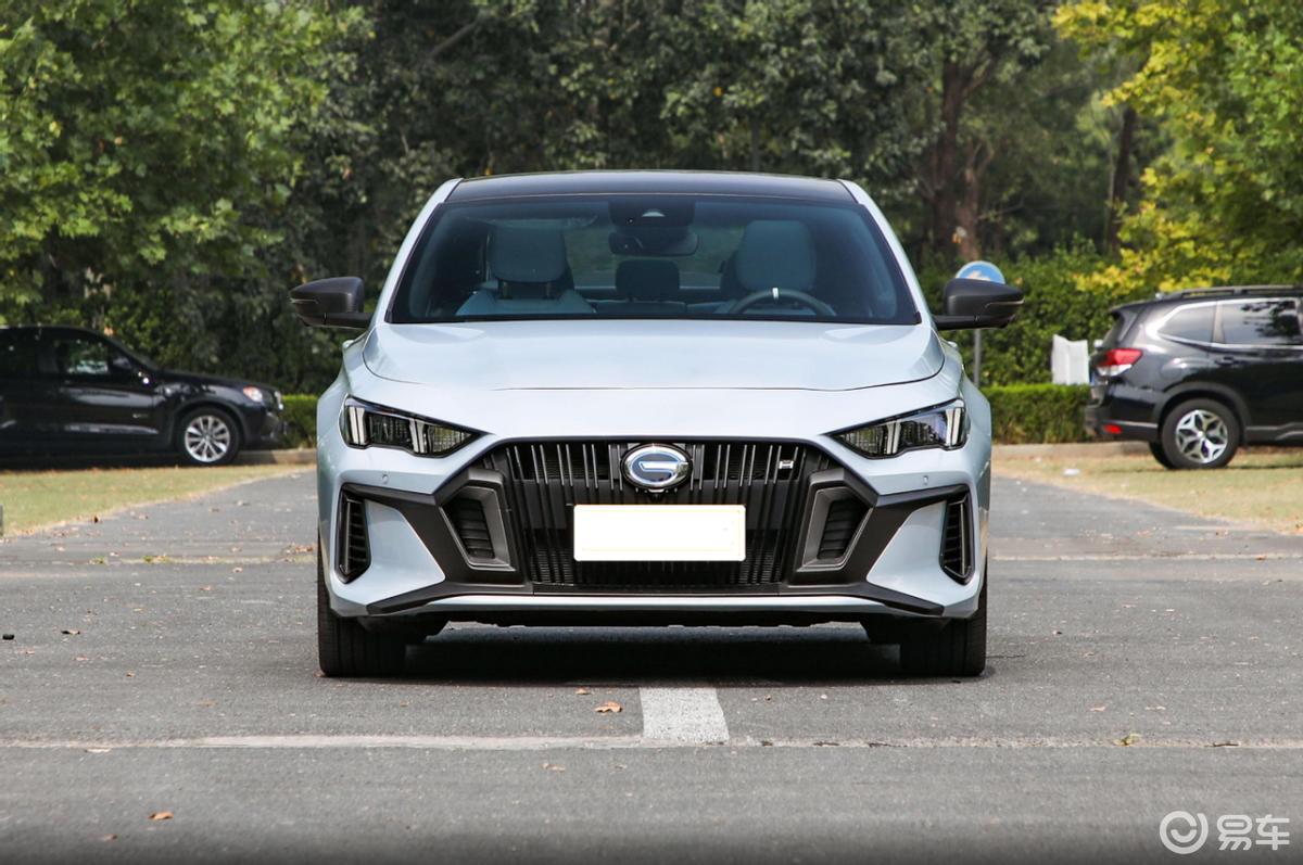 广汽新款四驱车型,售价1828万广汽推出新款家轿