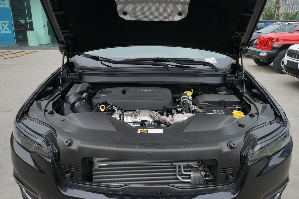 自由光2.0t四驱高性能二手多少钱,自由光2.0t+9at感受