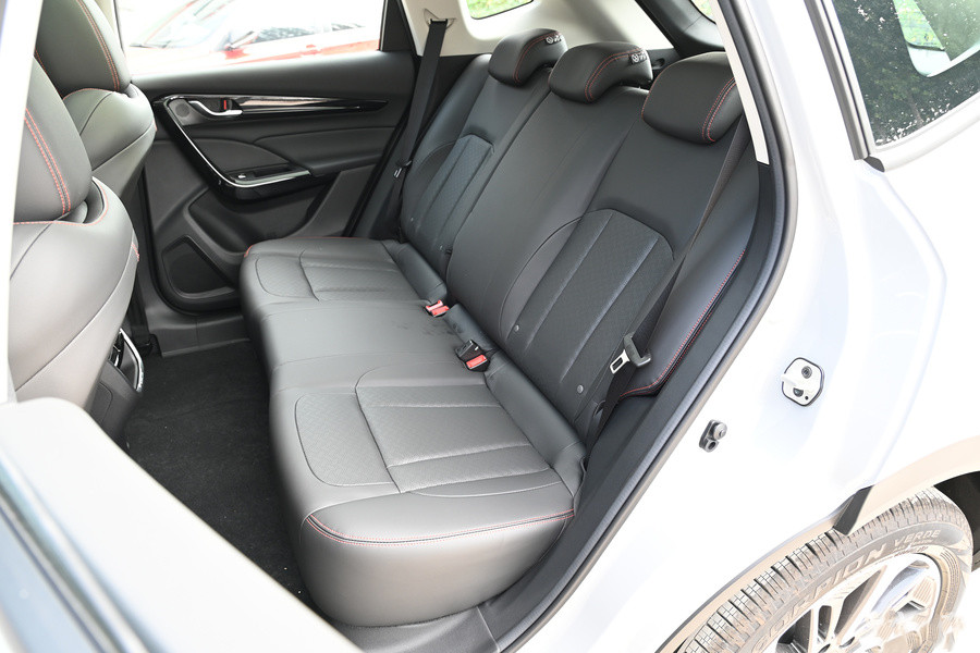 东风风神全新ax7马赫版比老款如何,国产紧凑级suv-东风风神ax7马赫版