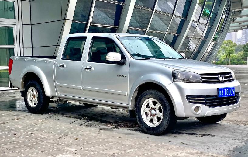 14年风骏5二驱2.8t能卖多少钱,2015年风骏5四驱2.4白色价格