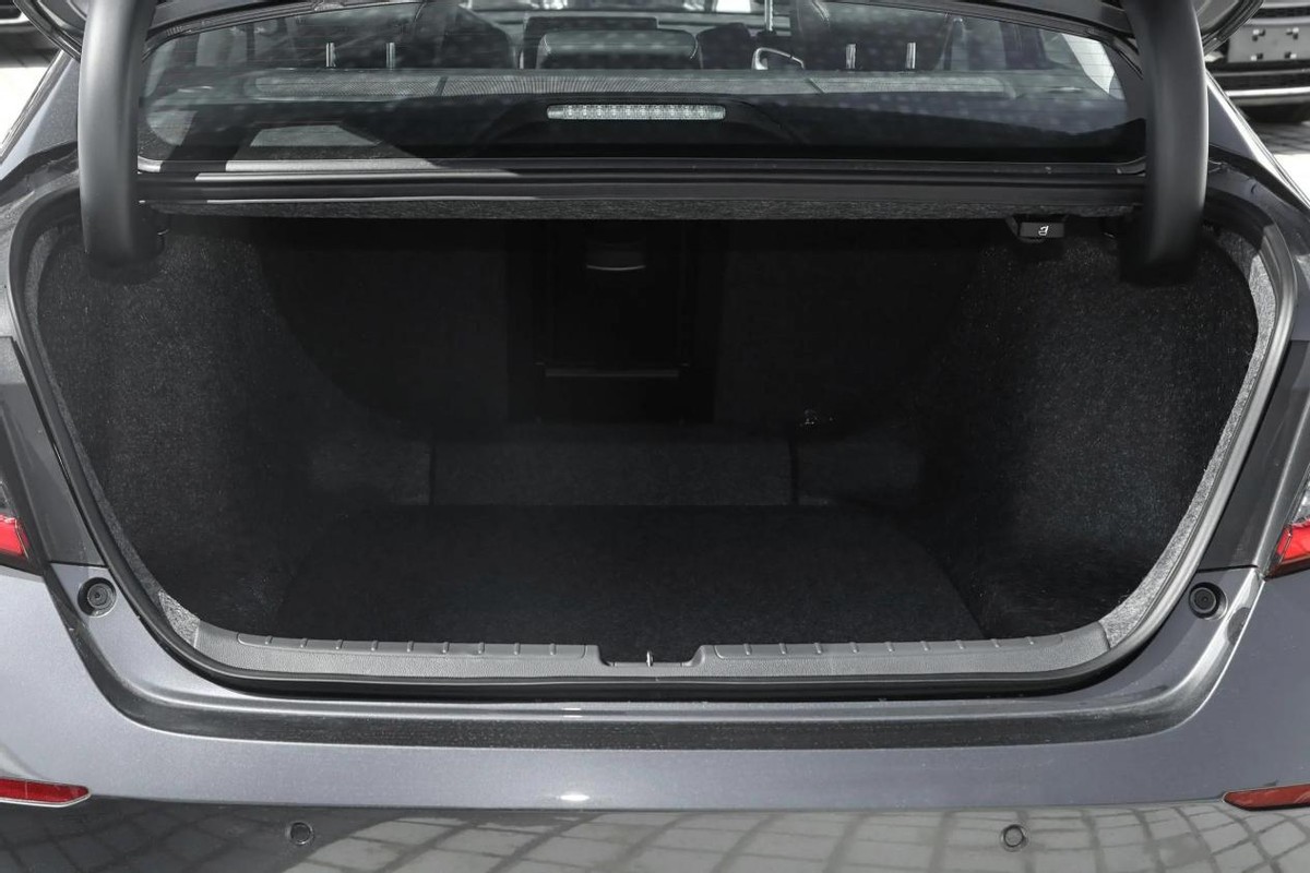 天籁与雅阁与凯美瑞哪个性价比高,日系天籁雅阁凯美瑞谁最强