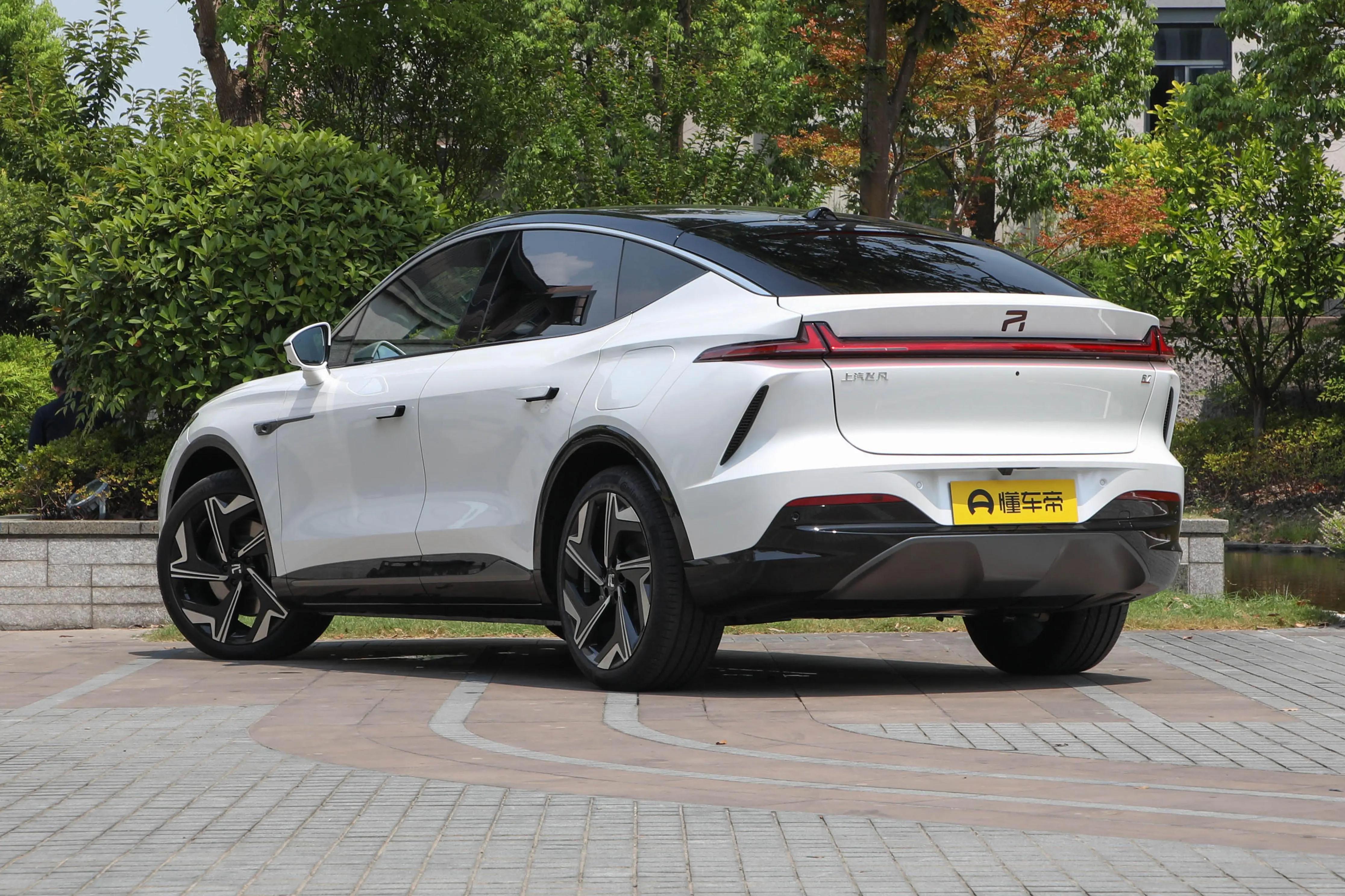 最高续航642km，定位中大型SUV，飞凡R7实力如何