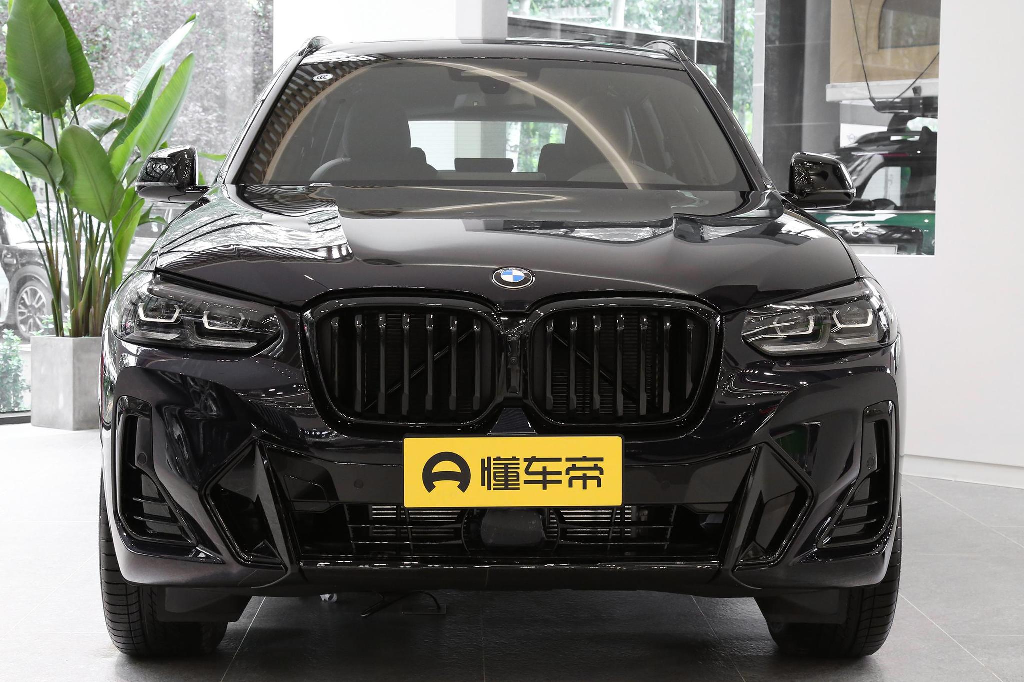 想买安全性好的suv,想买个好看智能省油空间大的suv