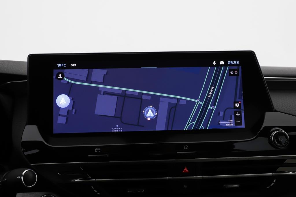 十多万预算买合资中型轿车推荐凡尔赛C5X的理由