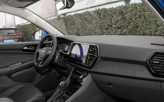 新捷达对比新桑塔纳评测,新捷达2021优劣