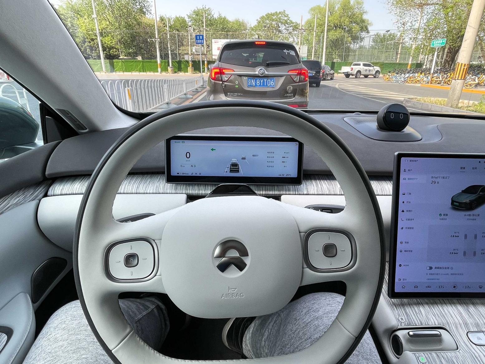 蔚来汽车值得购买吗es6,兼顾智能与豪华试驾蔚来et7