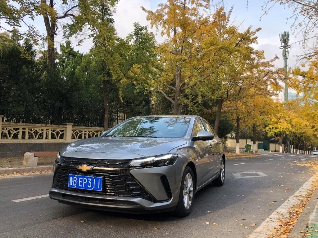 12万适合年轻人开的车动力足,10万车好开