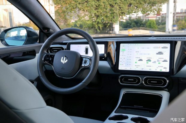 零跑c01充电百分之80但是续航才210,零跑c01:7.7秒破百纯电续航525km