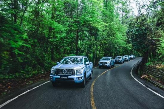 最新皮卡金刚炮落地价多少钱,时尚商用皮卡金刚炮震撼上市