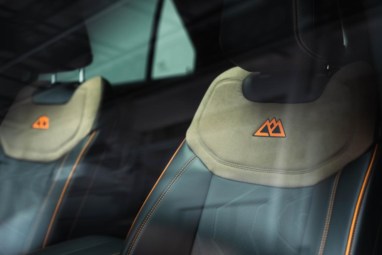 福特昆仑巅峰版顶级豪华版,豪华版福特探险者