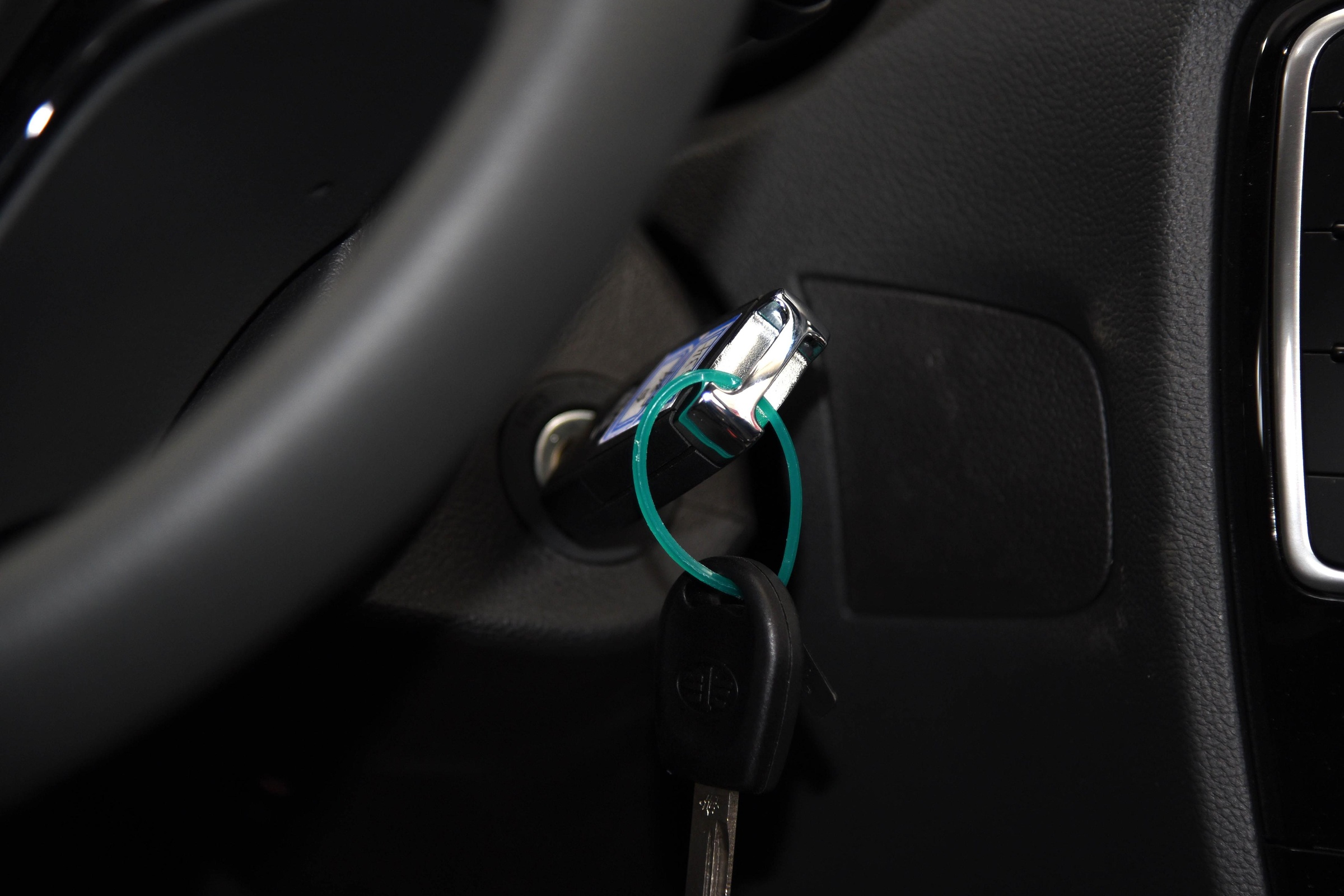 15年2月骏派d60自动1.8值多少钱,骏派d60与新d60有什么区别