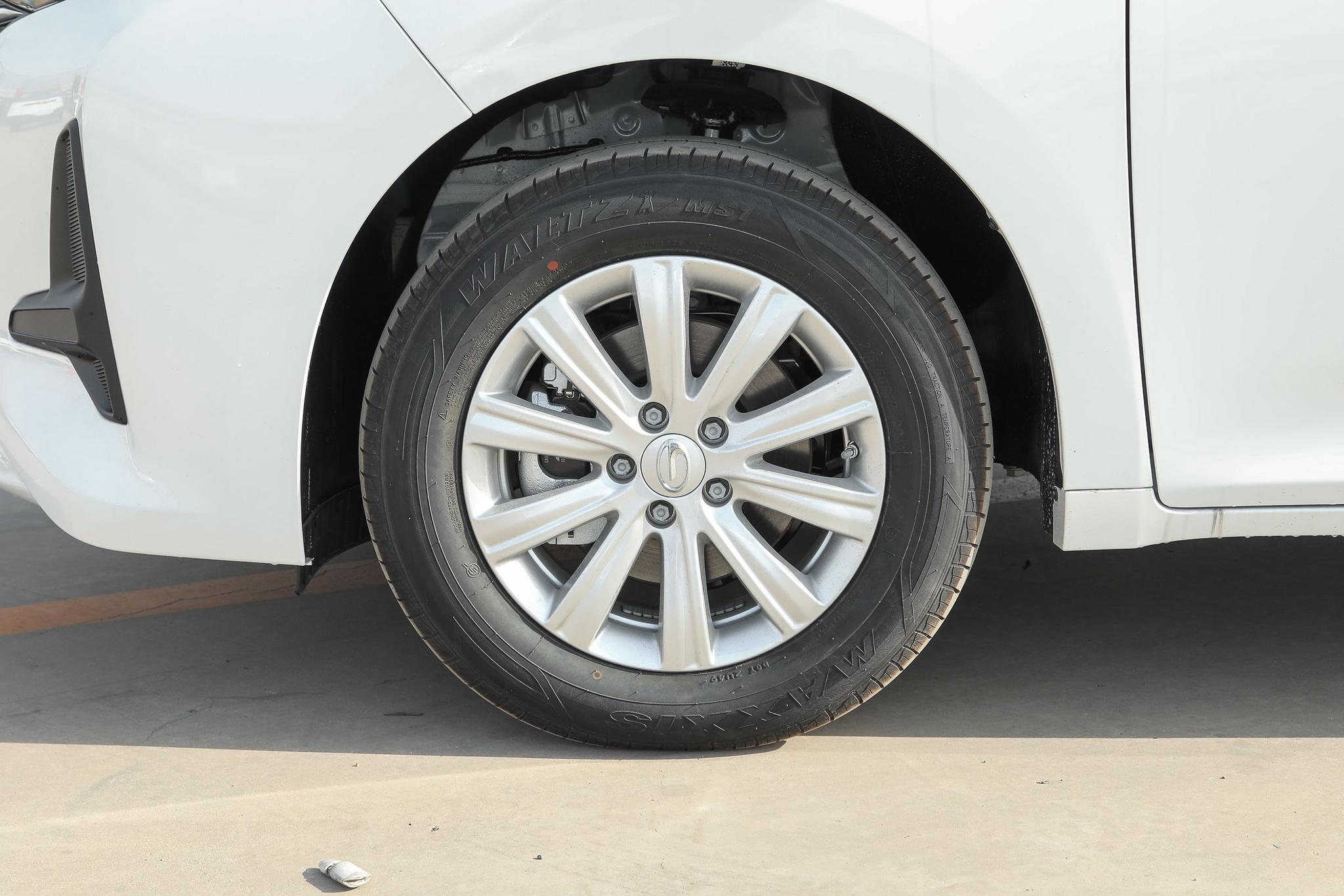 这2款mpv空间实用油耗低,家用空间大省油耐操的5座mpv