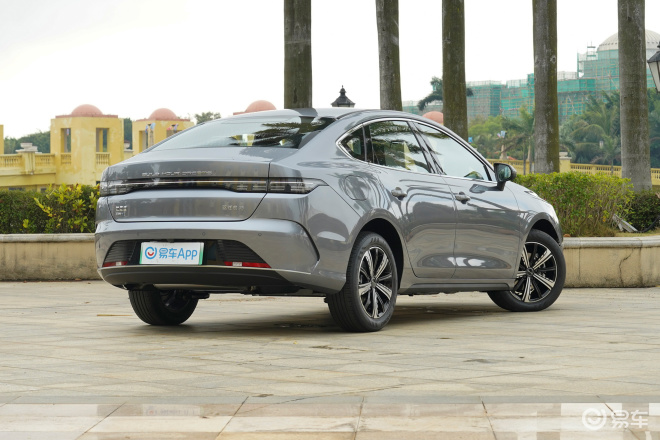 比亚迪05型驱逐舰120版本纯电续航,比亚迪驱逐舰05尊贵型西安落地价