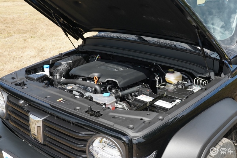 国产可家用可越野的硬派suv推荐,50万以上性价比高的硬派越野suv