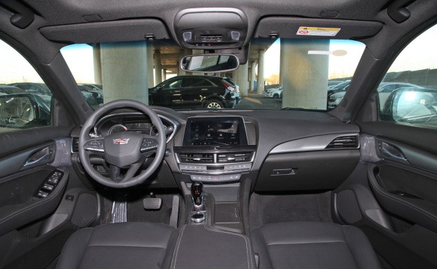 凯迪拉克CT5怎么样啊,凯迪拉克ct5和奔驰c260怎么选