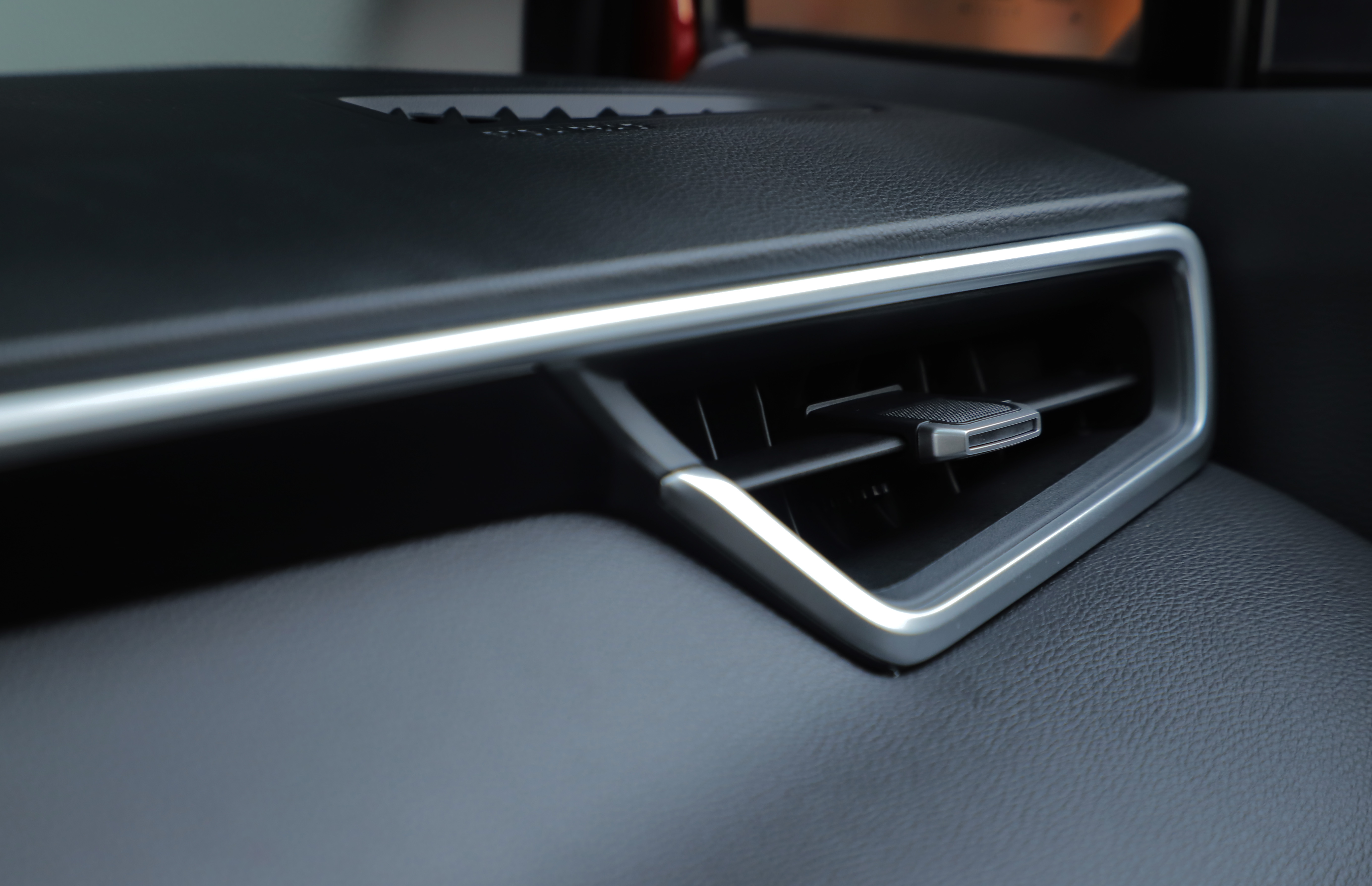 丰田最新suv车型锋兰达体验评测,试驾丰田锋兰达油耗