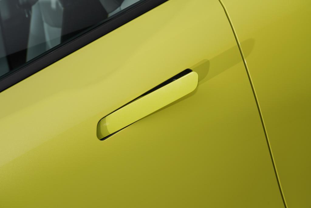 国产北汽魔方,一台新潮燃油车静态体验北汽魔方