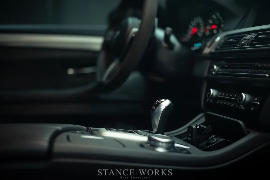 不到20万的宝马m5新款,性能不输s5