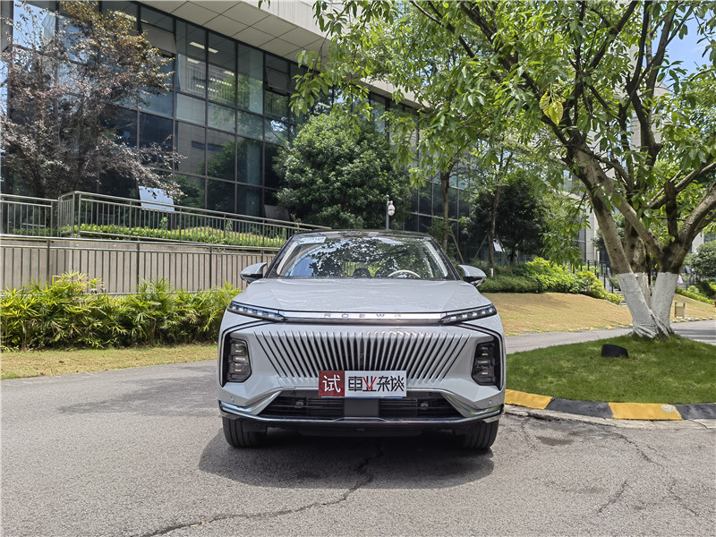 荣威哪款车最优惠,荣威两驱2.0自动旗舰版落地价