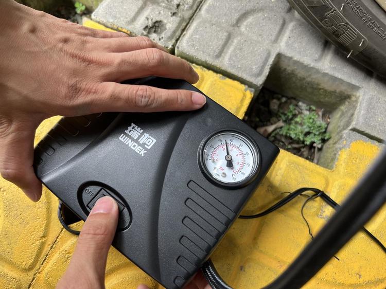 后备箱工具怎么使用,上路后备箱必备工具有哪些